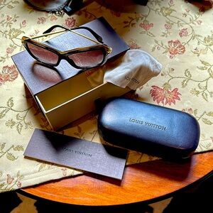 Louis Vuitton brown sunglasses